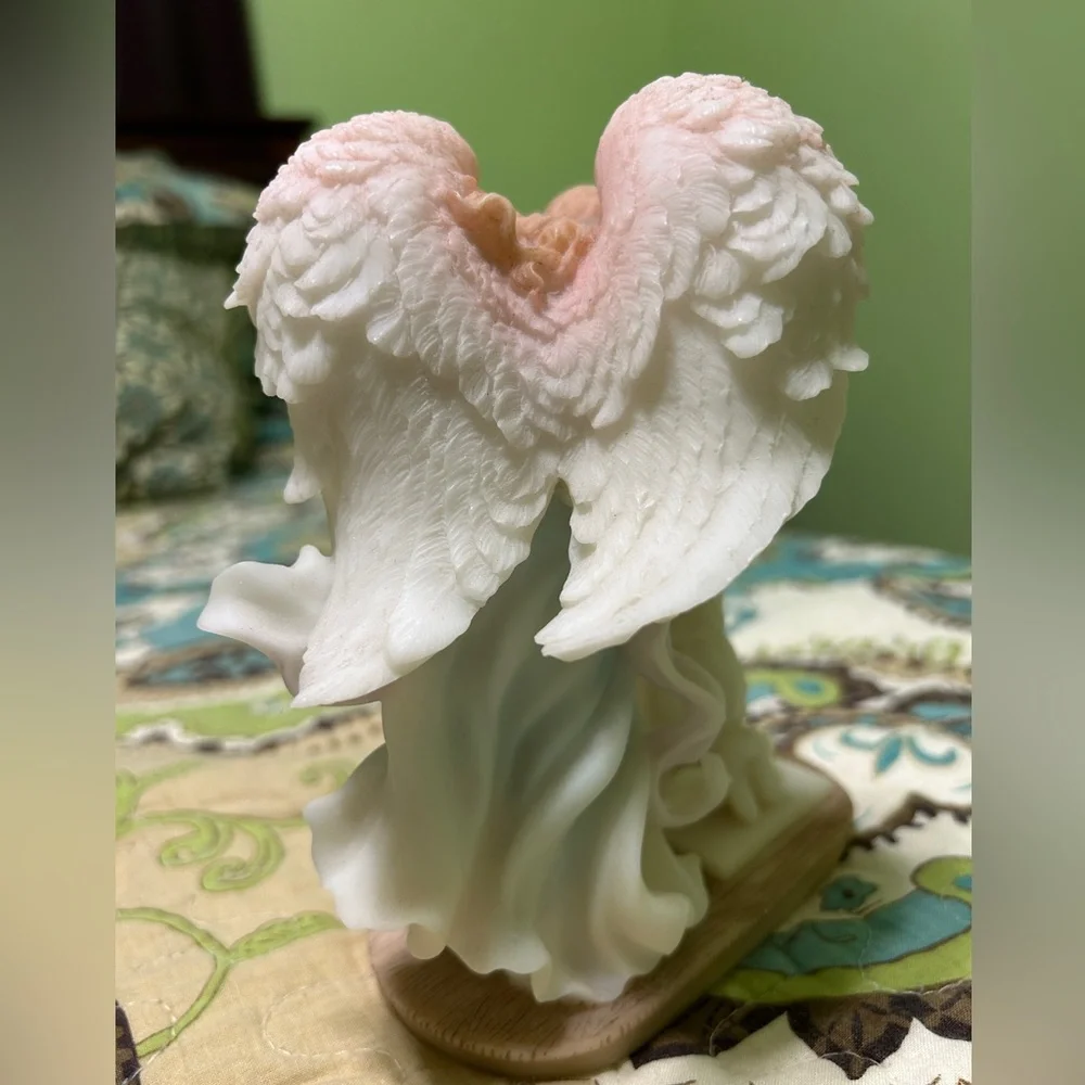 Communion Girl Figure- Seraphim Classics - Picture 2 of 4